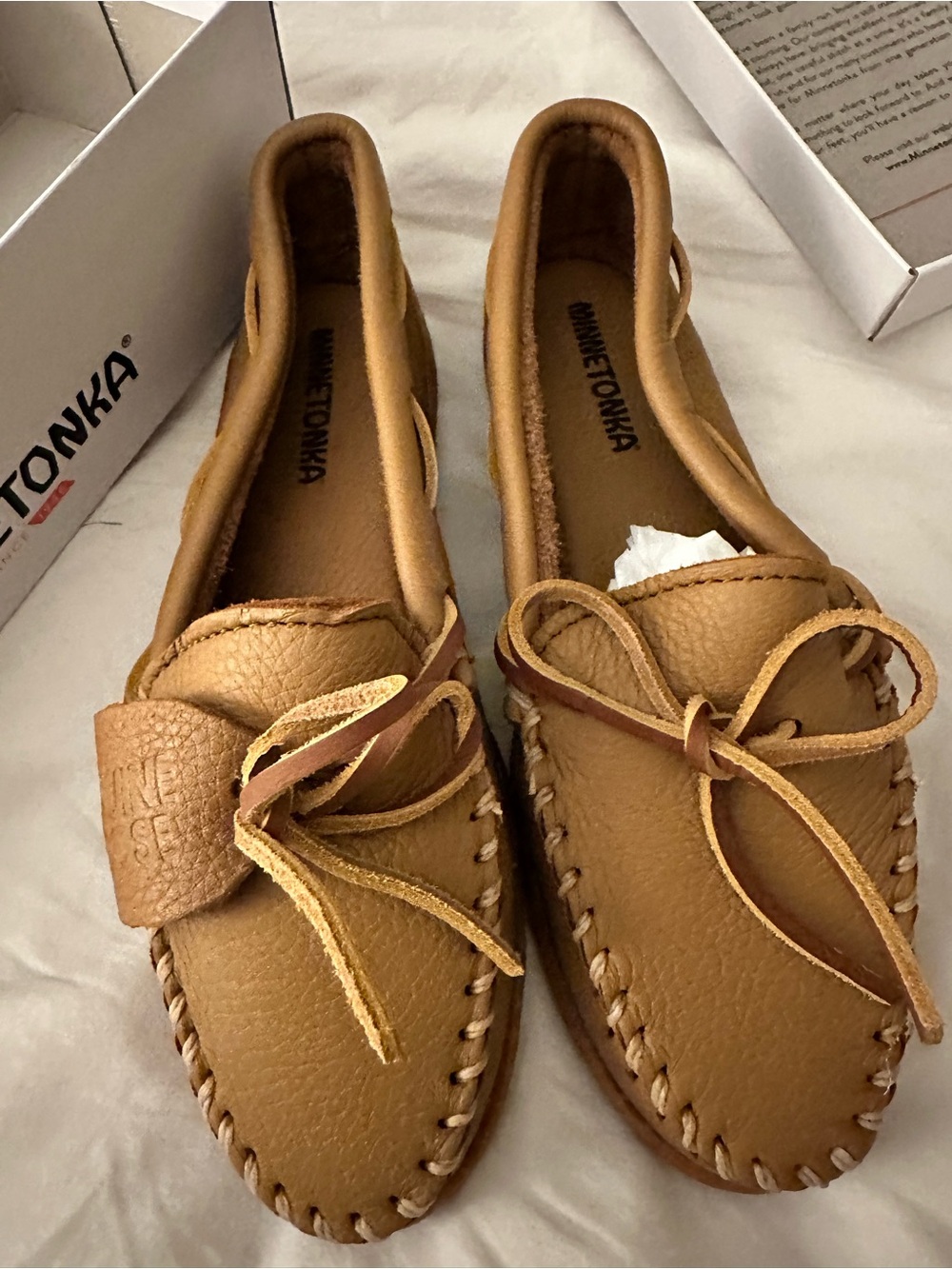 Minnetonka Tan Leather Women's Moccasin Loafers